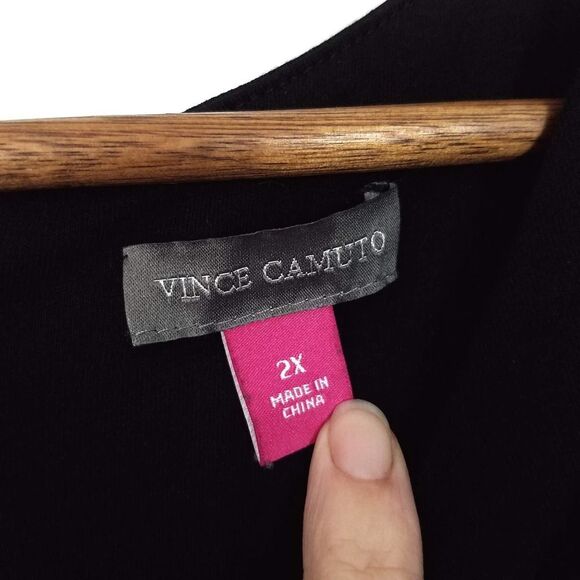 Elegant Black Midi Dress - Picture 6 of 7